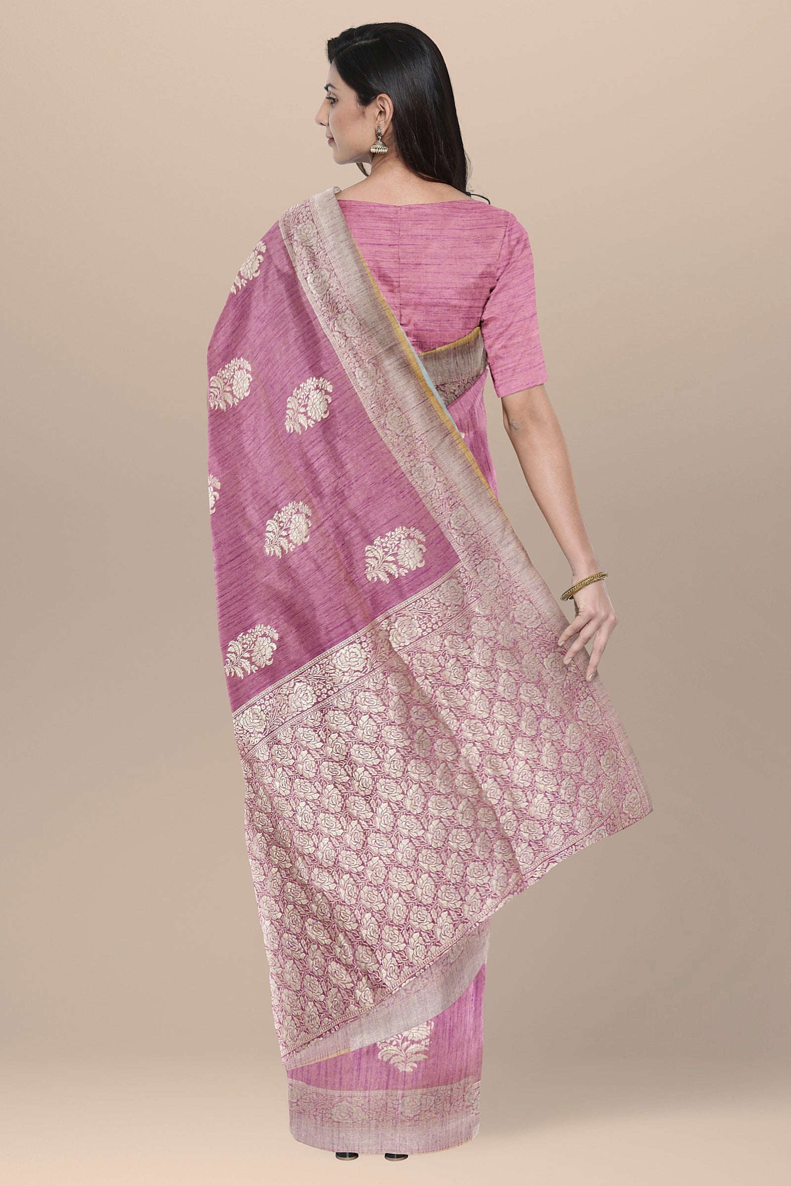 BANARAS SILK: Mesmerizing Banaras jute weaving saree